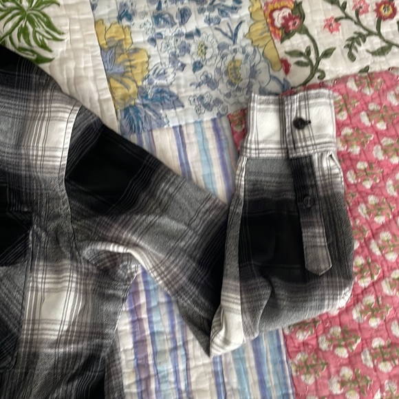 Abercrombie & Fitch Oversized Flannel - Picture 2 of 7